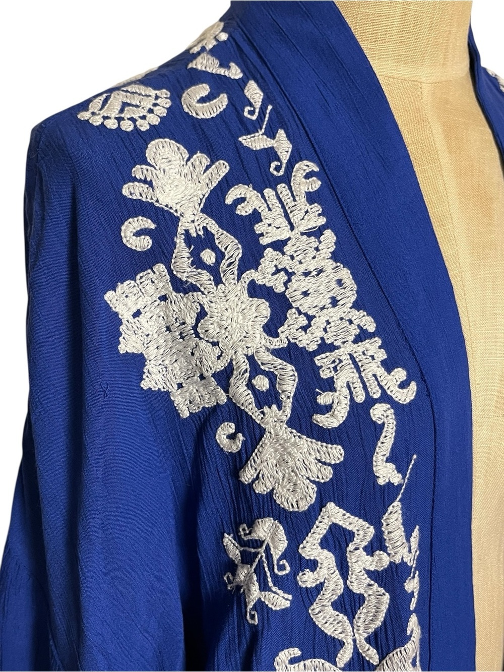 Chico’s Cobalt Blue Embroidered Open Front Kimono Cardigan Topper XL - Picture 7 of 9